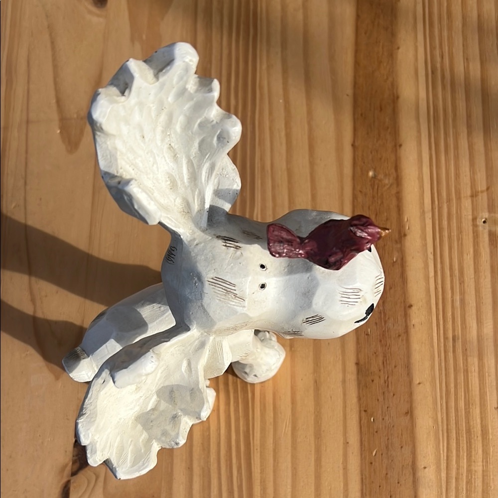 Charming Cream Moose Figurine with Red Bird Accent - Picture 6 of 10